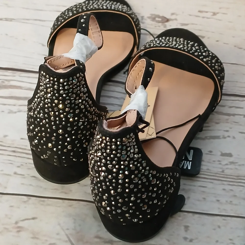 Madden NYC Elegant Black Studded Little Girls Sandals Size 3